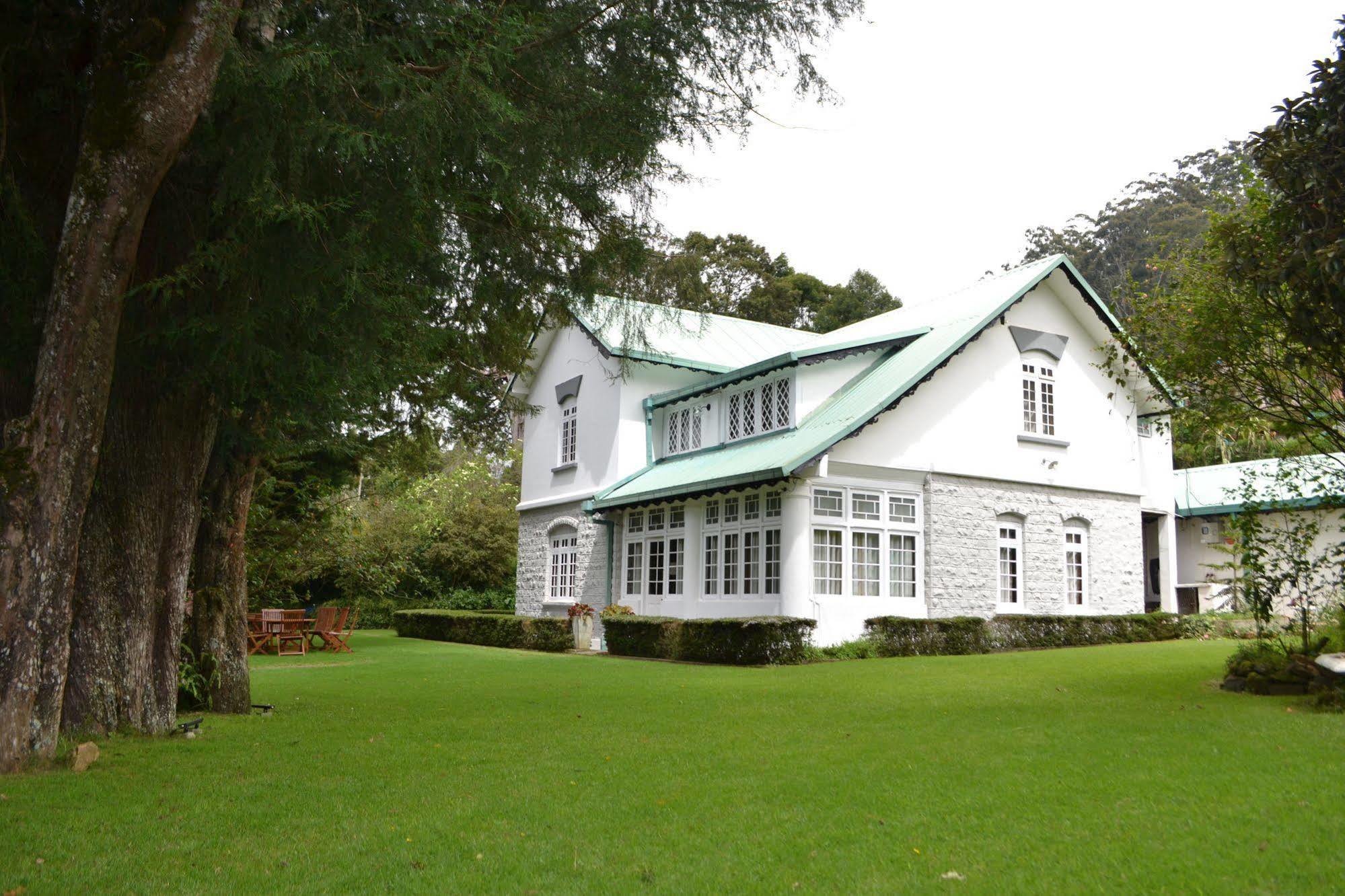 Brockenhurst Bungalow Нувара-Элия Экстерьер фото