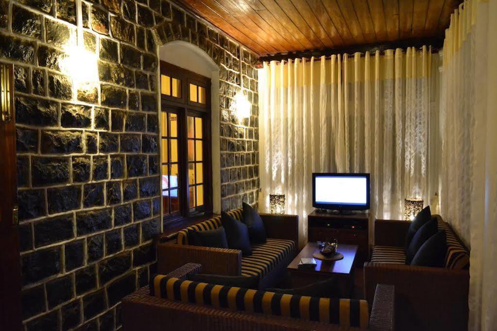 Brockenhurst Bungalow Нувара-Элия Экстерьер фото
